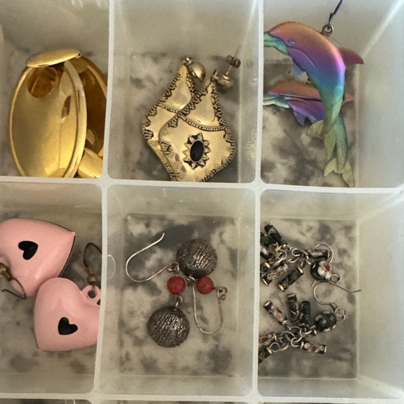 Assorted Earrings Collection - Picture 2 of 14